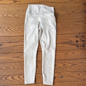 Carbon 38 Leopard Print Leggings